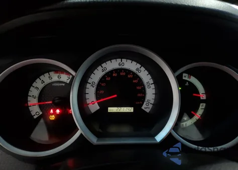 2013 Toyota Tacoma Double Cab Long Bed z USA, uszkodzony, nr VIN 3TMMU4FN7DM052275